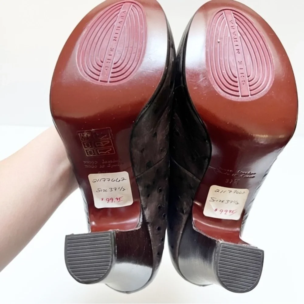 💋Anthropologie leather Chie Mithras heels. Size 37.5 or size 7 in US